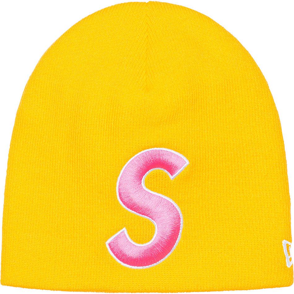 Sombreros Supreme New Era® S Logo Beanie Amarillo | CL153AP